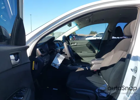 2016 Kia Optima Lx z USA, uszkodzony, nr VIN 5XXGT4L32GG020813